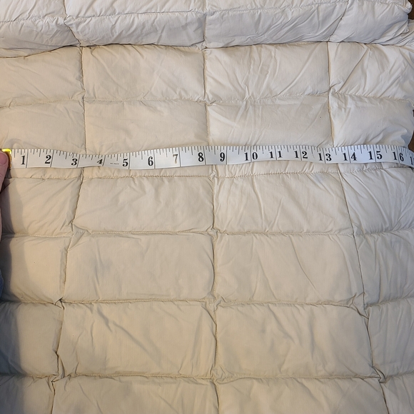 Columbia Medium Women's Cream Puffer Vest Down Filled NWT - Picture 14 of 16